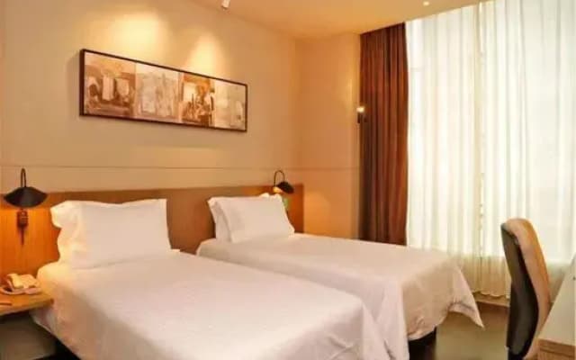 Rujia Apartment Hotel