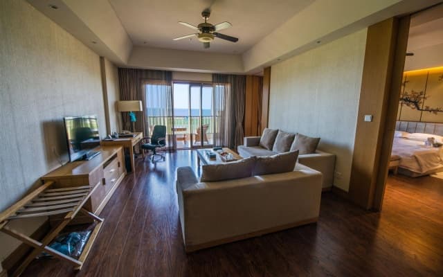 Arcadia seaside holiday hotel Beidaihe