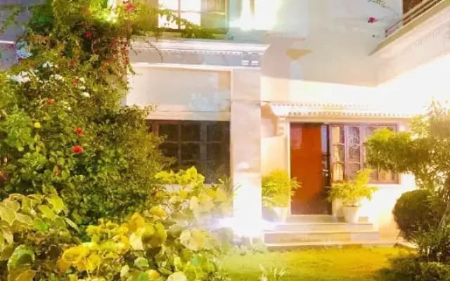 Giovanni Suites