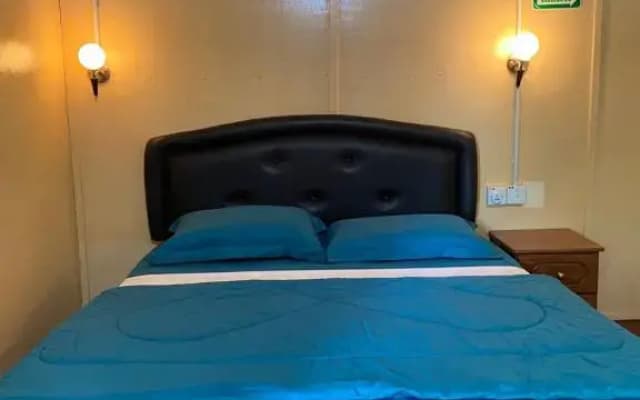 D view hill hotel