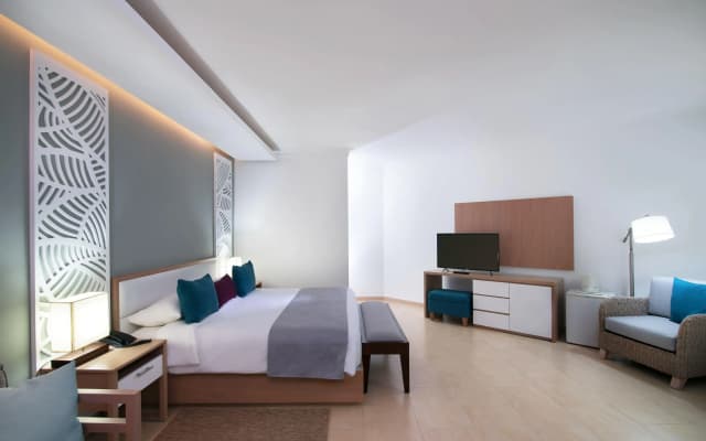 Wyndham Alltra Samana All Inclusive Resort