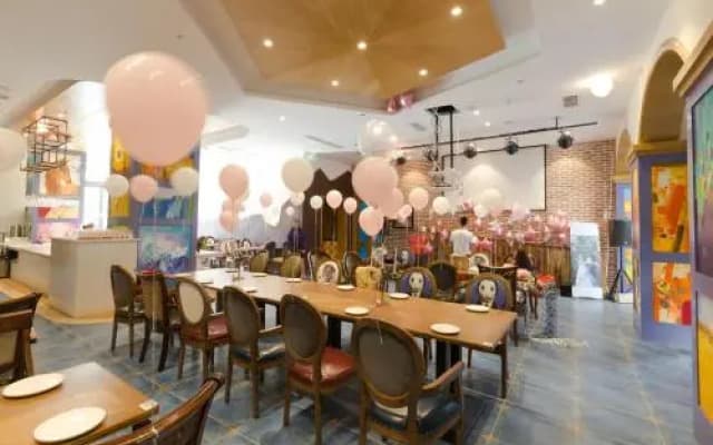 Five Elements Hotel (Wuhou New Town Shuangliu Airport CuQiao Subway station)