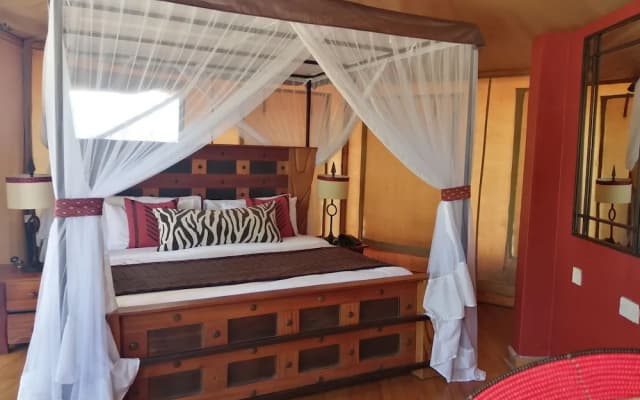 Emayian Luxury Camp
