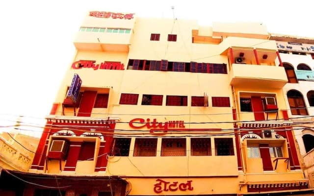 City Hotel