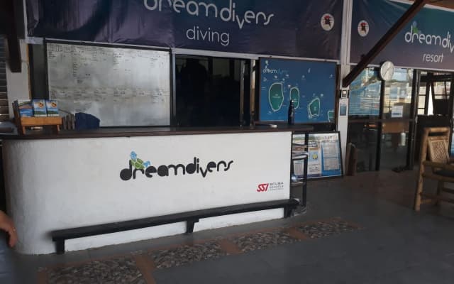 Dream Divers