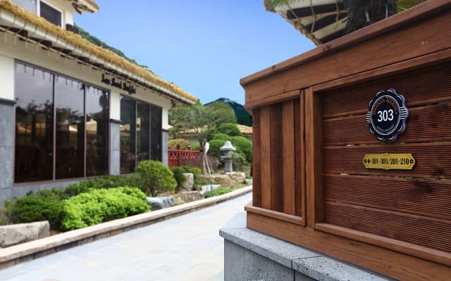 Hansan Marina Hotel & Resort
