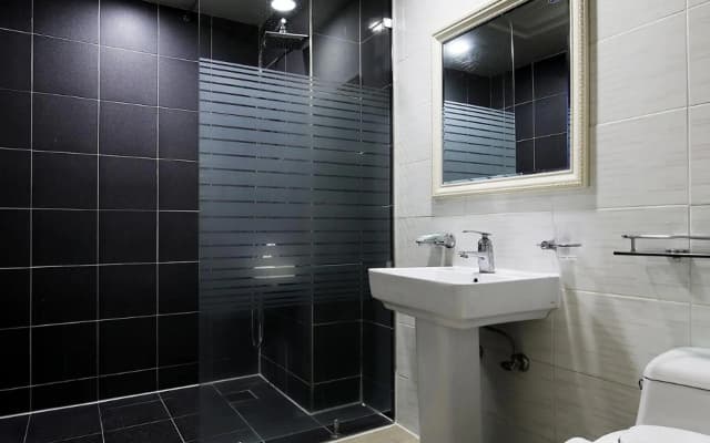 White Tourist Hotel