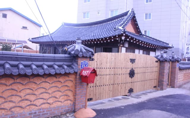 Dasomchae Hanok stay