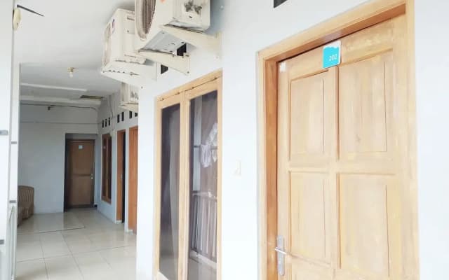 RedDoorz @ DeAmartaLoka Colomadu Solo