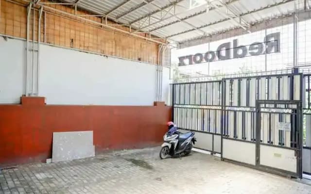 KoolKost Syariah near Universitas Diponegoro 2