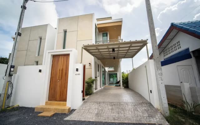 Classic Modern Pool Villas Rawai 3BR