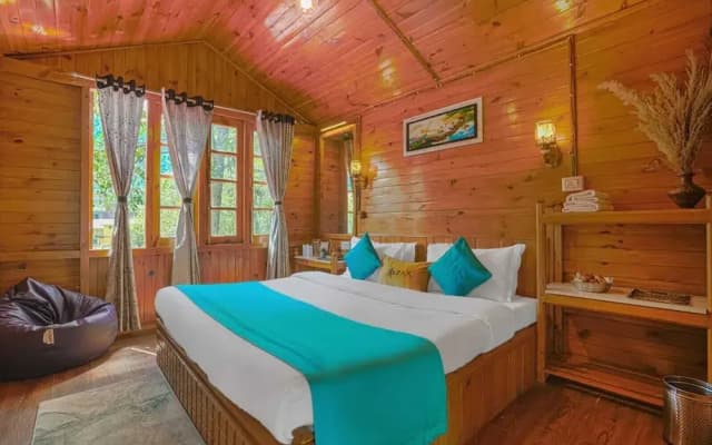 Pax Hotel Rock Villa