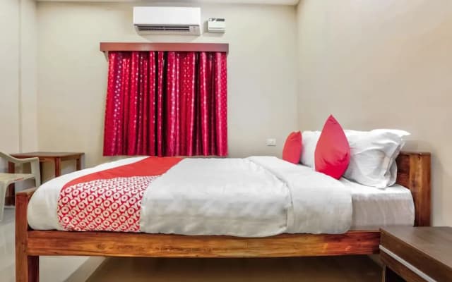 Sri Abirami Inn by OYO Rooms