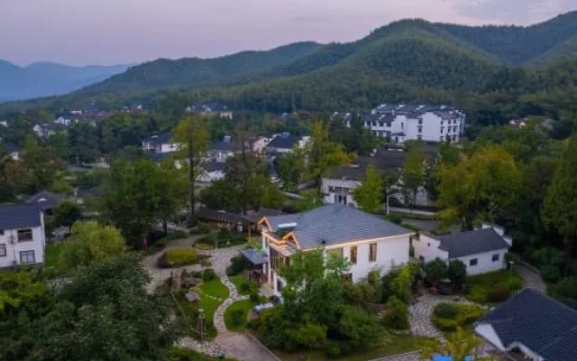 Leisurely · Changxing Poetry Garden View Resort Villa