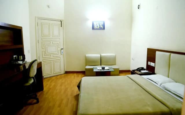 Hotel Rajmahal