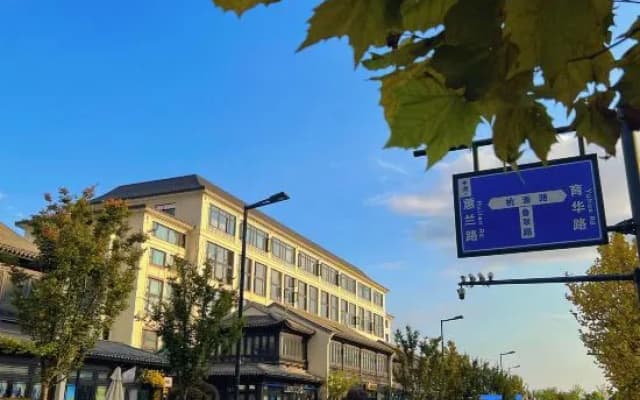 Laiyin Lake Loft Homestay (Changzhi Island Branch)