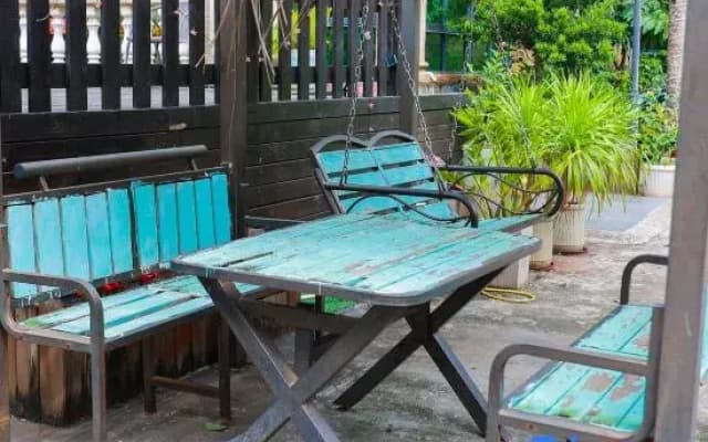 Fullerton Pool B&B (Meilan Airport Branch)