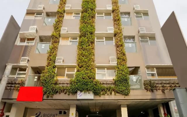OYO 665 Pasay Centrale Hotel