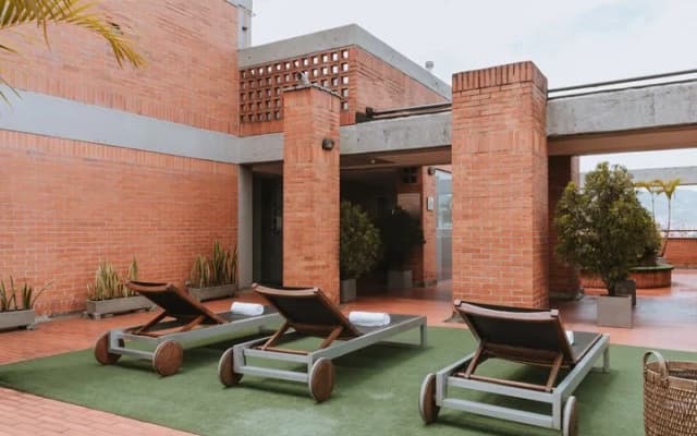 Travelers Orange Suites