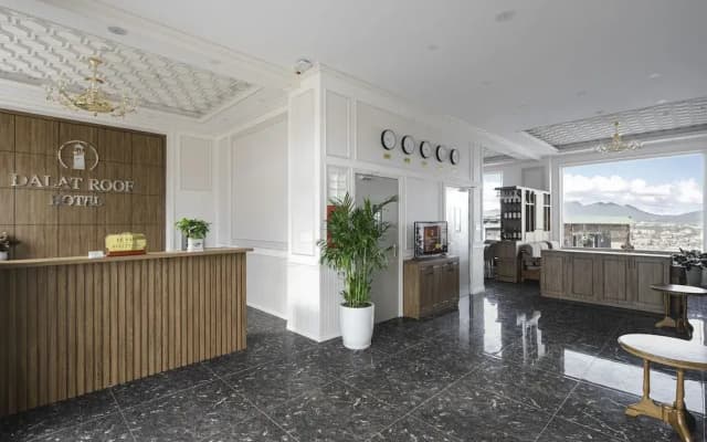 Dalat Roof Hotel