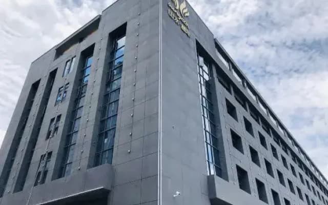 Sunyear Hotel