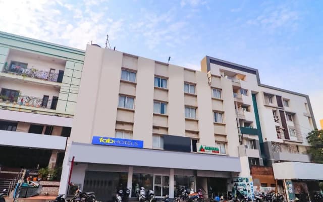 Fabhotel Akshara Innotel