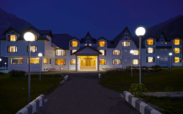 Country Inn & Suites by Radisson Sonamarg