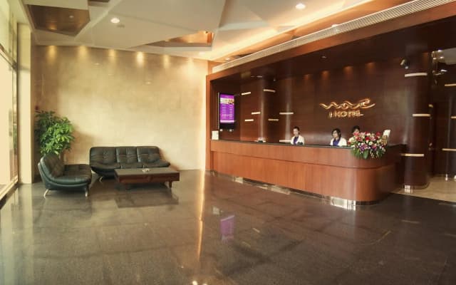 J-Hotel