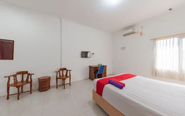 RedDoorz near Samarinda Square