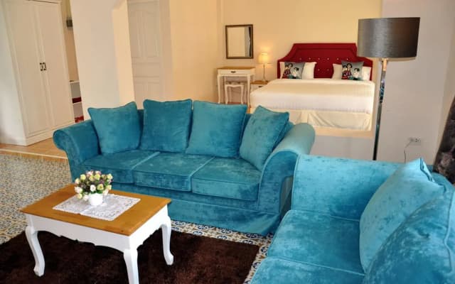 Palazzo Pavone Gallery & Resort