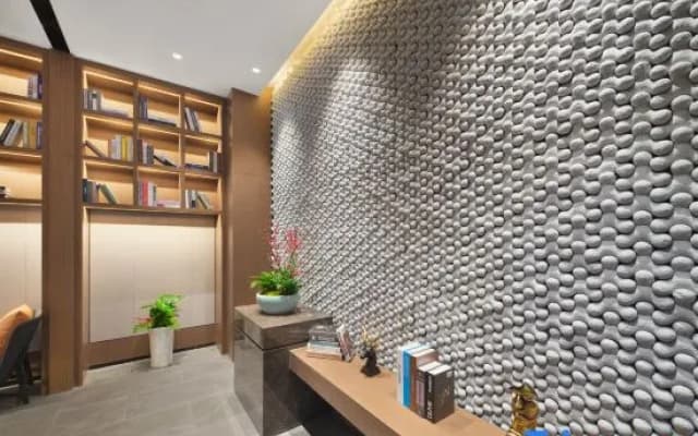 Lucy Hotel  (Chongzhou Government Central Plaza)