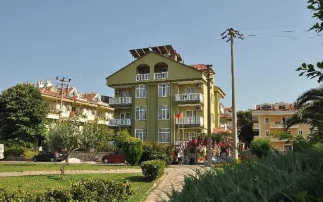 Club Ege Apart Hotel