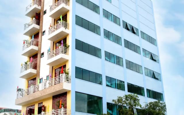 Long Giang Hotel