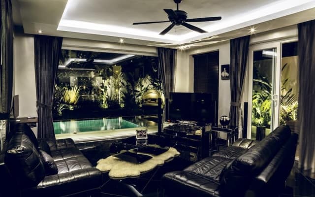 Hollywood Pool Villa Jomtien Pattaya
