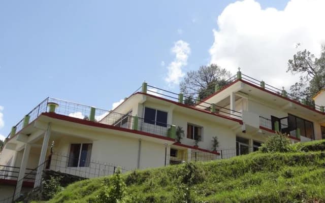 Nature's Valley Resort Kausani