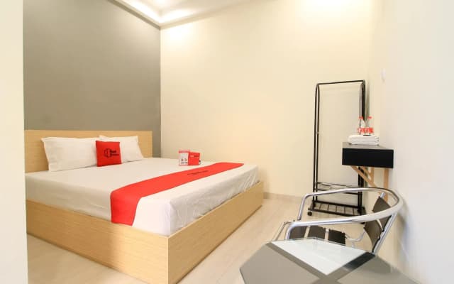 RedDoorz near Klaten Train Station
