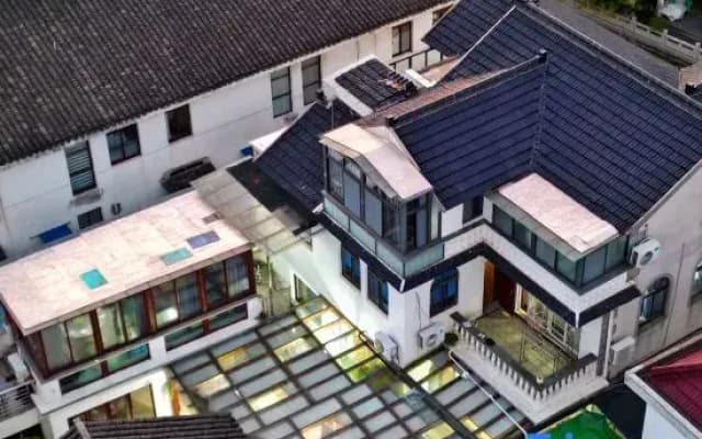 Luxiang Ancient Village Farmhouse