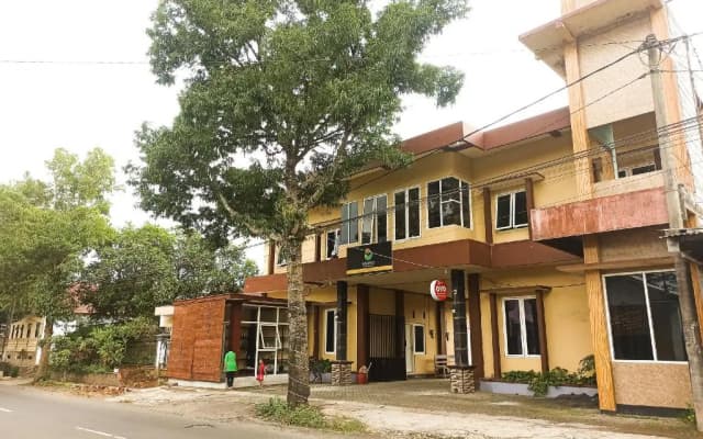 OYO 3298 Bromo Guest House Family