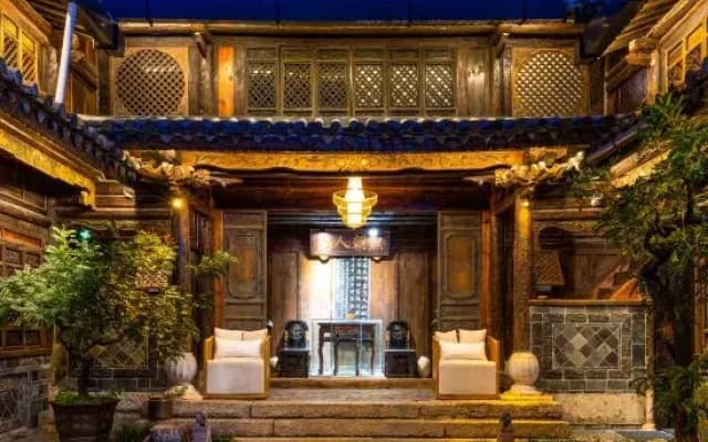 Suyu. Inn (Jianshui Ancient City Train Shop)