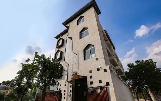 Fabhotel Vasudha