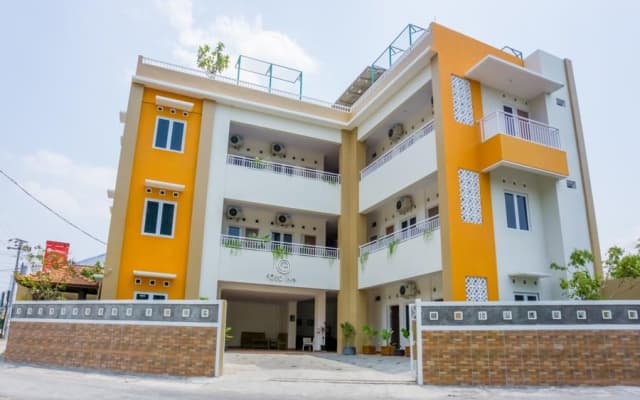 RedDoorz Syariah near Taman Pelangi Monjali