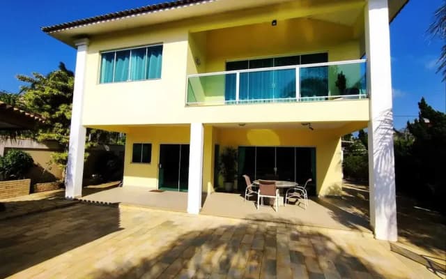 Villa Amarela