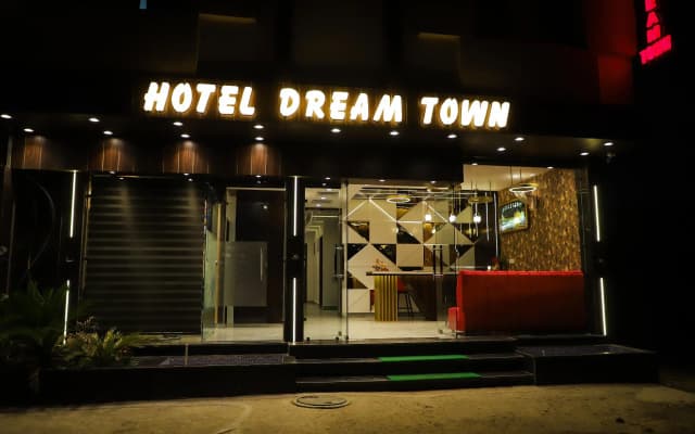 Hotel Dream Town