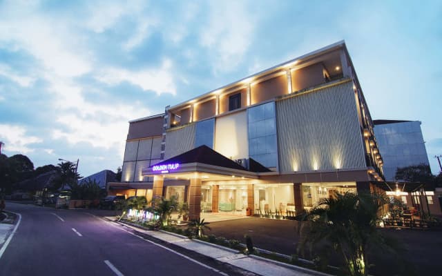 Golden Tulip Belitung