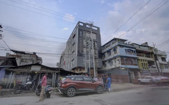 OYO Townhouse 114 Eureka Grand