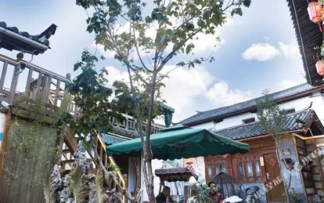 Lijiang Yihua·Yiye Garden Courtyard Chinese Inn (Zhongyi Market)
