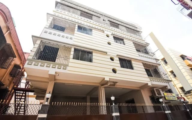 OYO 8189 Shree Krishna Guest House