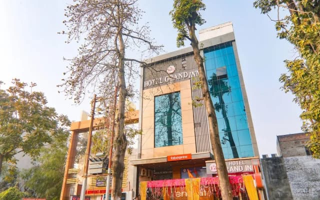 Fabexpress Grand Inn I