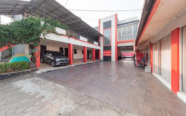 RedDoorz Syariah at Cibadak Sukabumi