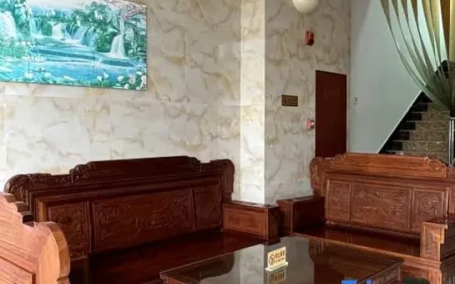 Wanning Jinle Business Hotel
